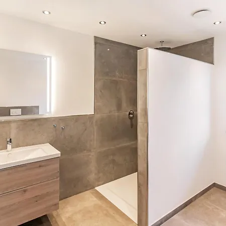 Eifelhoehe Reger Apartment